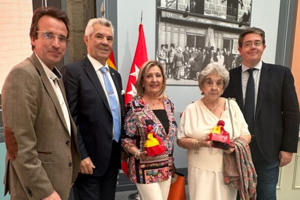 Comunidad de Madrid homenaje comercios centenarios Leganés